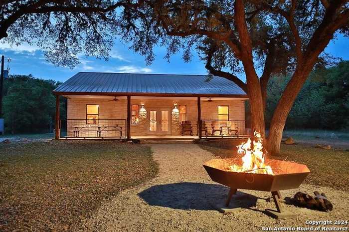 photo 1: 307 Madrone Loop, ConCan TX 78838