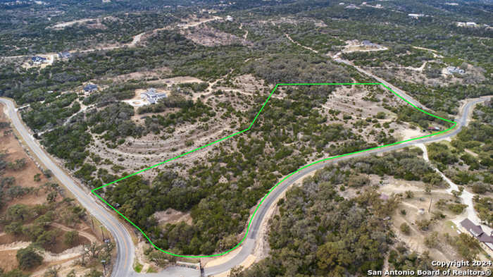 photo 2: 327 canyon creek, Helotes TX 78023