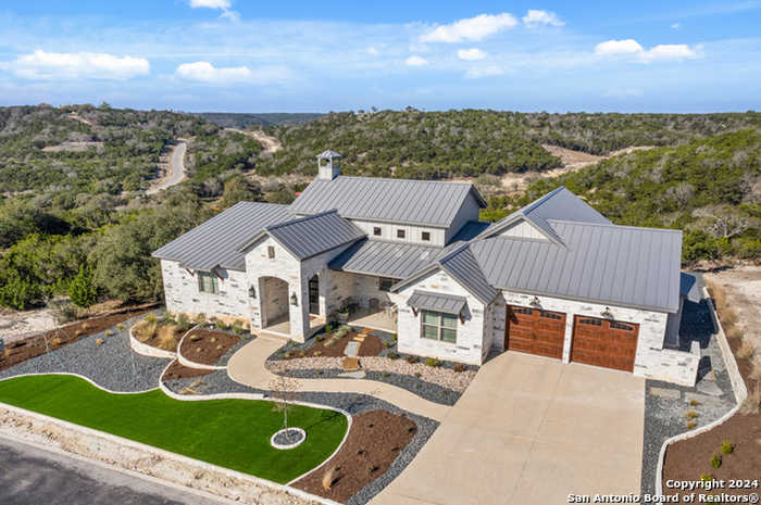 photo 1: 326 Preston Trail, Boerne TX 78006