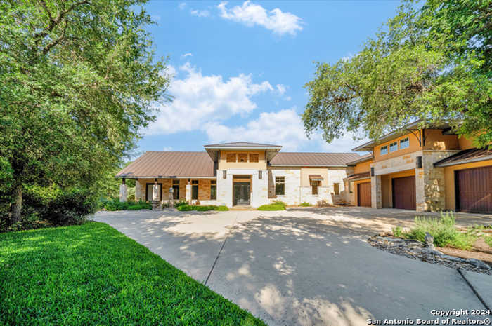 photo 1: 955 RIVERFOREST DR, New Braunfels TX 78132