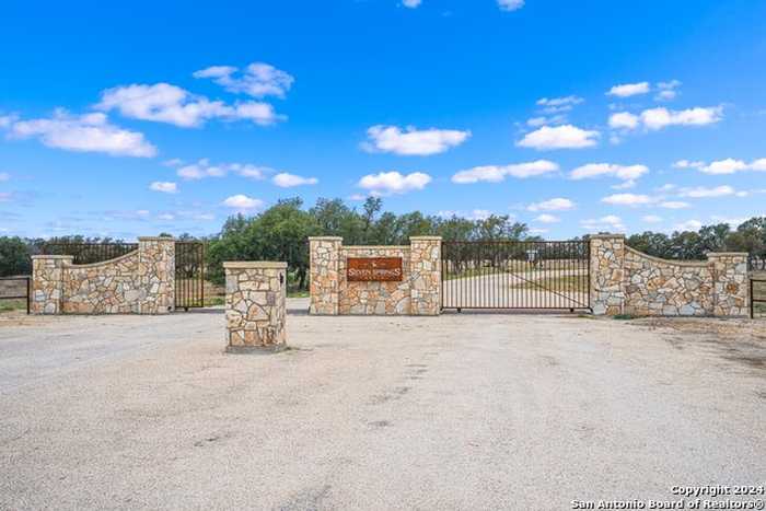 photo 2: 1400 Springs crossing, Junction TX 76849