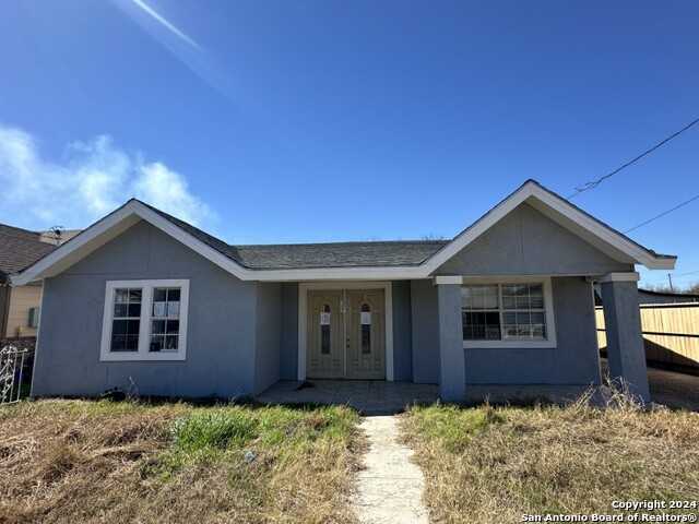 photo 1: 2985 RODRIGUEZ ST, Eagle Pass TX 78852