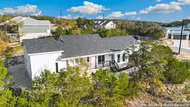 photo 2: 410 COMPASS ROSE, Canyon Lake TX 78133