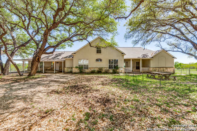 photo 1: 182 Shannon Ridge, Floresville TX 78114