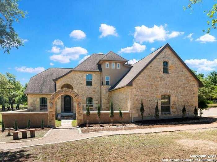 photo 1: 889 WATERSTONE PKWY, Boerne TX 78006