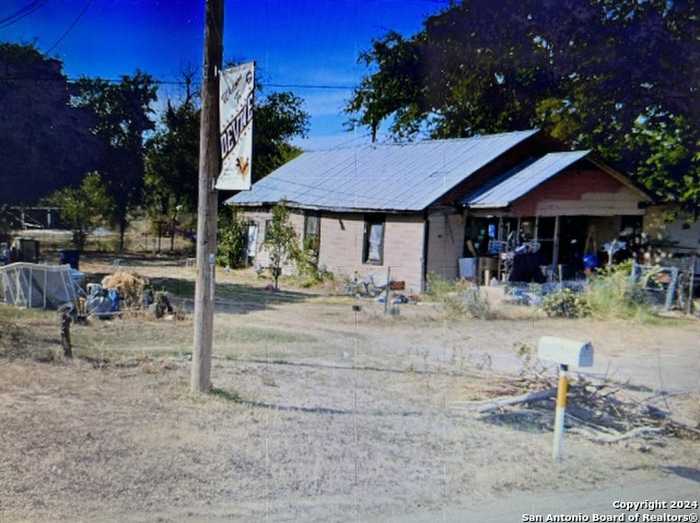 photo 6: 402 S Teel, Devine TX 78016