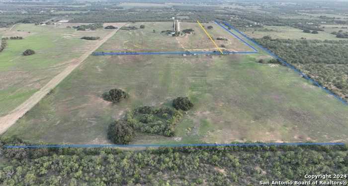 photo 2: TBD County Road 669, Devine TX 78016