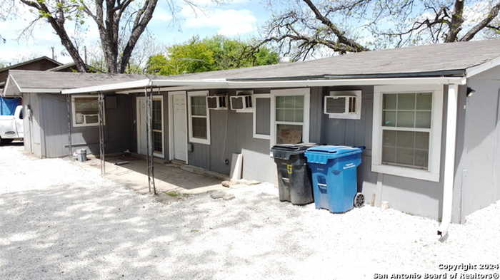 photo 2: 148 GIFFORD ST, San Antonio TX 78211