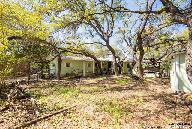 photo 3: 252 DREAMLAND DR, Canyon Lake TX 78133