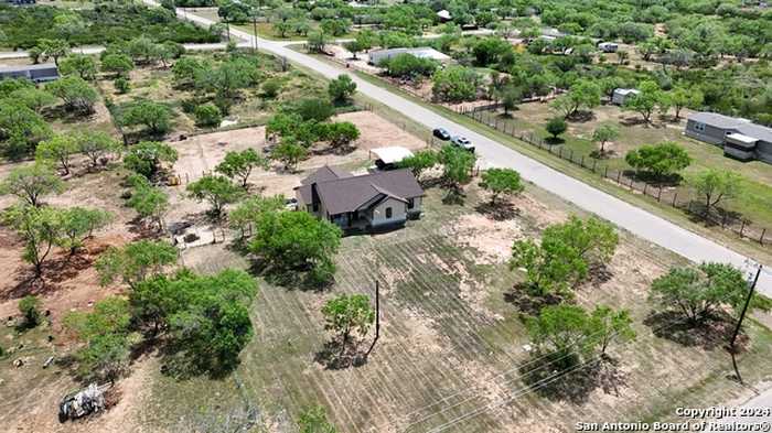 photo 35: 141 County Road 2667, Devine TX 78016