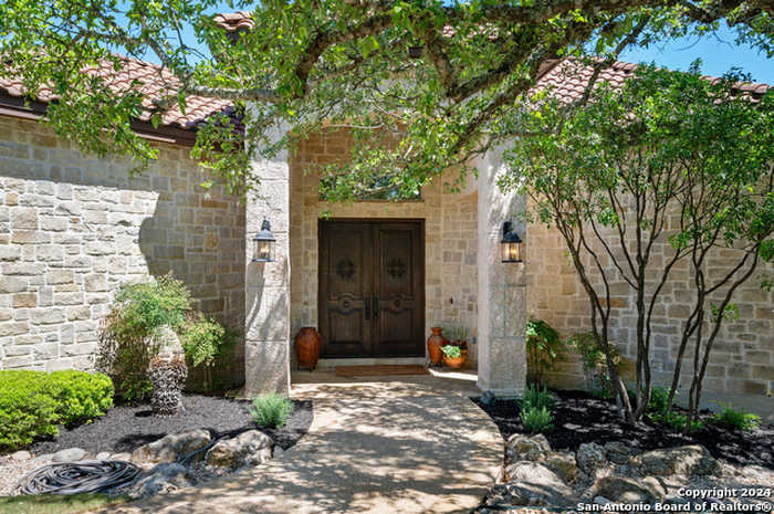 photo 2: 238 SANTA FE TRAIL, Boerne TX 78006