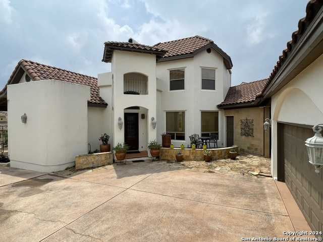 photo 1: 407 HANNAH LN, Boerne TX 78006