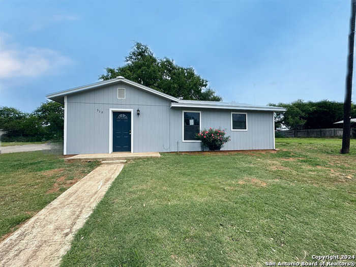 photo 1: 319 San Marcos, Pearsall TX 78061