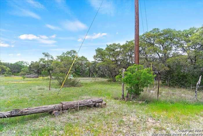 photo 2: 1147 Taylor Ranch Rd, Blanco TX 78606