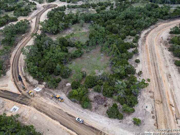 photo 2: LOT 18 Hawk Eye Ln, Boerne TX 78006