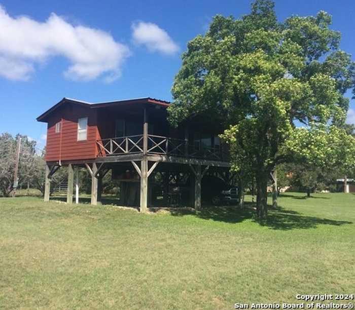 photo 1: 24 WESTON RD, Leakey TX 78873