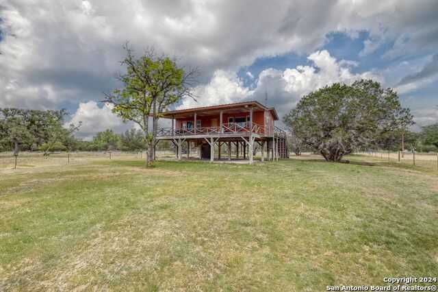 photo 2: 24 WESTON RD, Leakey TX 78873