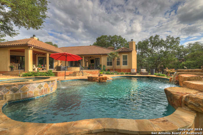 photo 1: 9807 KLEIN CT, New Braunfels TX 78132