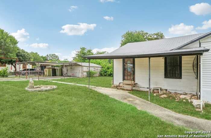 photo 1: 843 HOOVER AVE, San Antonio TX 78225