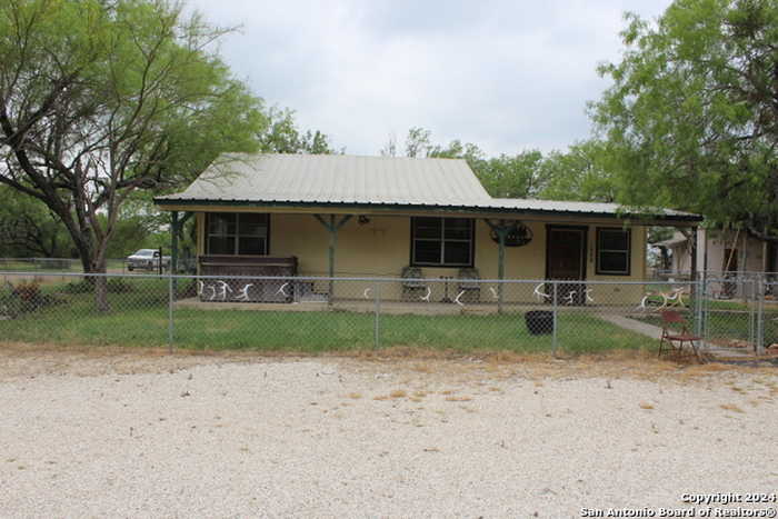 photo 1: 128 Texas St, Fowlerton TX 78021