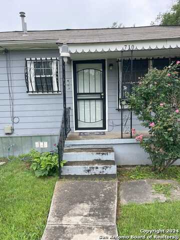 photo 2: 710 ROYSTON AVE, San Antonio TX 78225