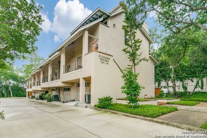 photo 1: 110 ST DENNIS AVE Unit 110, San Antonio TX 78209