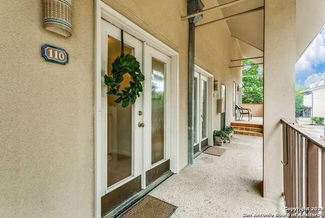 photo 2: 110 ST DENNIS AVE Unit 110, San Antonio TX 78209