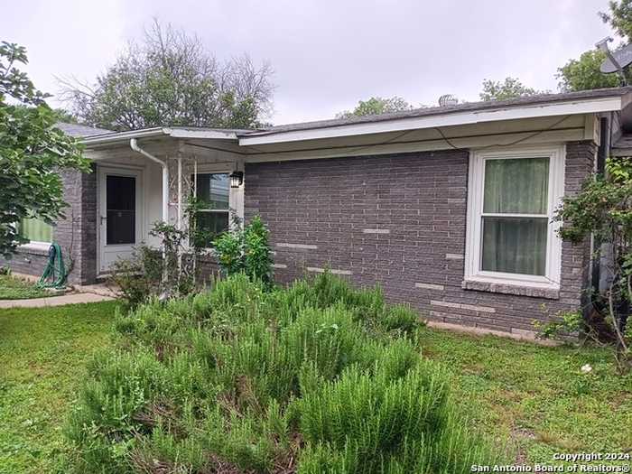 photo 1: 4835 NEWCOME, San Antonio TX 78229