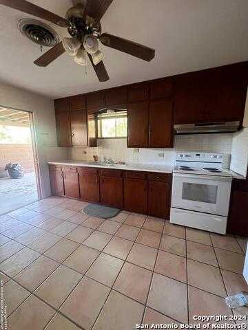 photo 2: 214 S 19TH ST, Carrizo Springs TX 78834