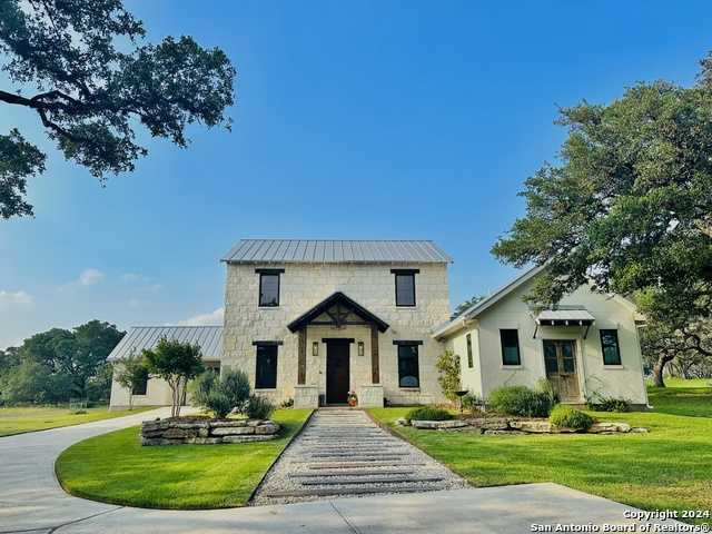 photo 3: 211 SABINAS CREEK RANCH RD, Boerne TX 78006