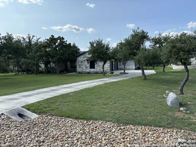 photo 3: 1194 Glenwood Loop, Bulverde TX 78163