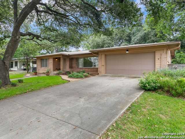 photo 3: 510 WOODCREST DR, San Antonio TX 78209