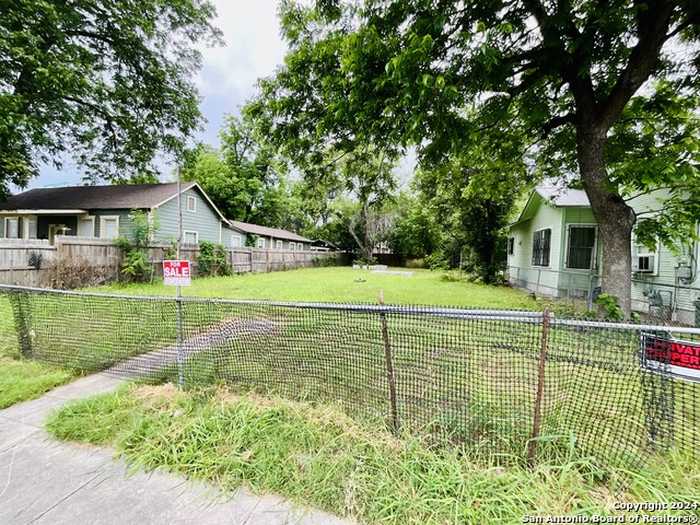 photo 2: 705 MARSHALL ST, San Antonio TX 78212