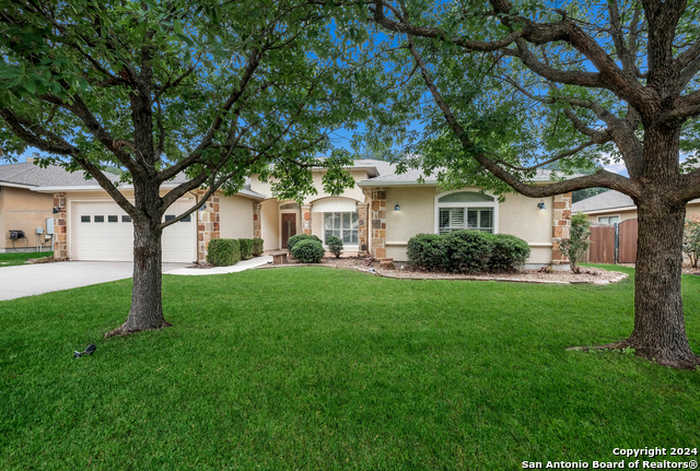 photo 2: 428 english oaks, Boerne TX 78006