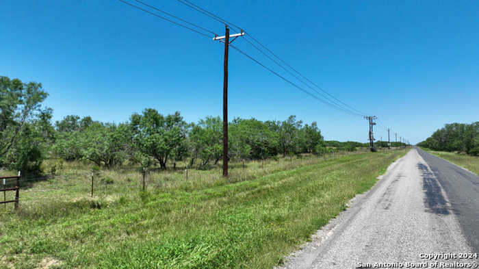 photo 9: Bluntzer Rd, Jourdanton TX 78026