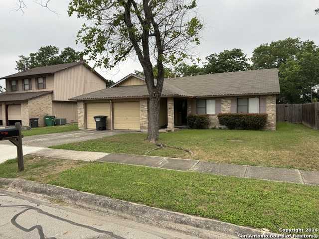 photo 3: 13911 WOODBREEZE ST, San Antonio TX 78217