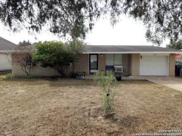 photo 1: 1603 1st, ZAPATA TX 78076