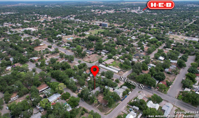 photo 3: 434 S BATES ST, Uvalde TX 78801