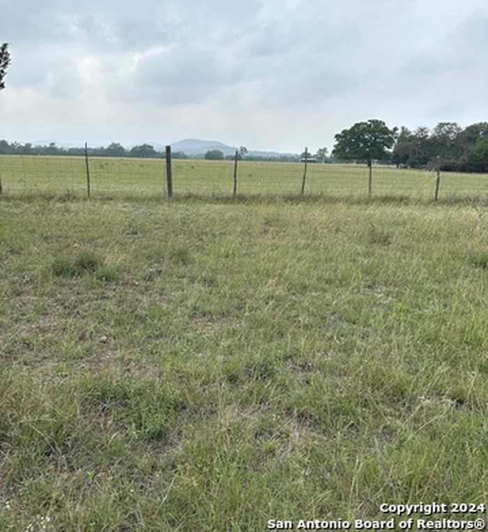 photo 1: 6989 state highway 16, Bandera TX 78003