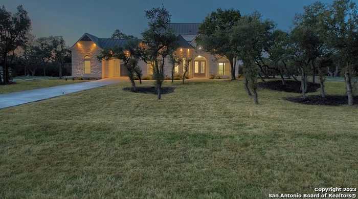 photo 1: 846 Maximino Ridge Rd, Bulverde TX 78163