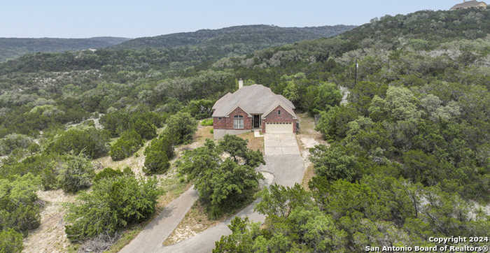 photo 2: 846 COUNTY ROAD 2763, Mico TX 78056