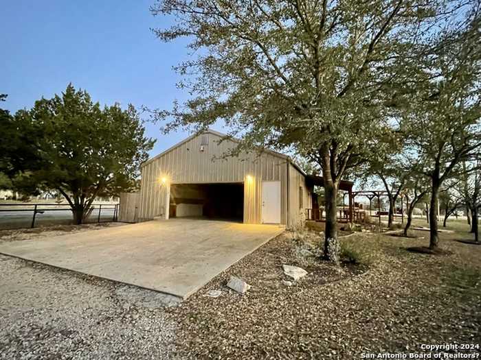 photo 2: 944 FM 1077, Bandera TX 78003