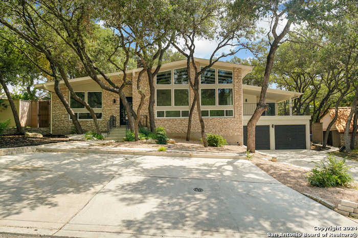 photo 1: 10706 OLD BLUE LN, San Antonio TX 78230