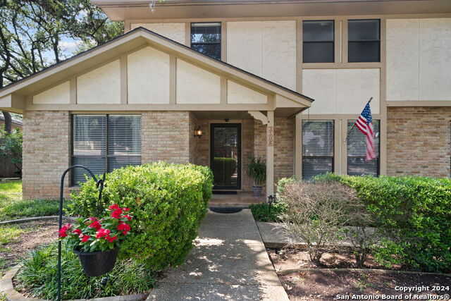 photo 2: 3506 HUNTERS CIR, San Antonio TX 78230