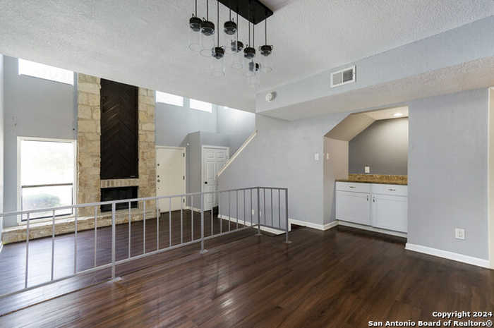 photo 1: 3843 BARRINGTON ST Unit 128, San Antonio TX 78217