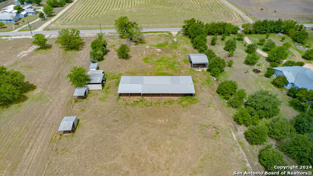 photo 3: 8439 HUBER RD, Seguin TX 78155