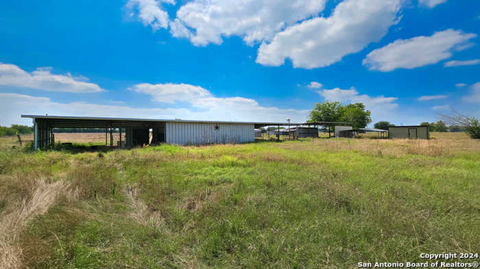 photo 8: 8439 HUBER RD, Seguin TX 78155