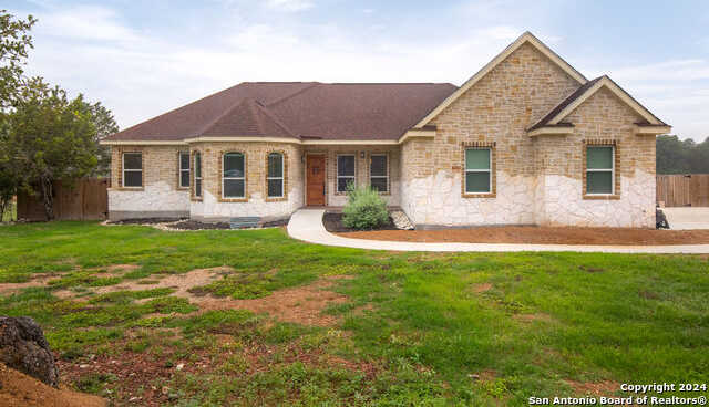 photo 2: 254 Saddle Horn, Bandera TX 78003