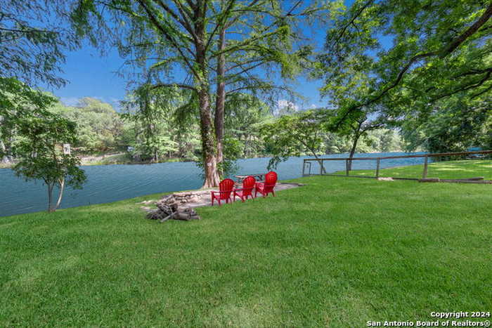 photo 2: 1288 GUADALUPE RD, New Braunfels TX 78132