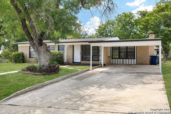 photo 2: 210 W GLENVIEW DR, San Antonio TX 78228